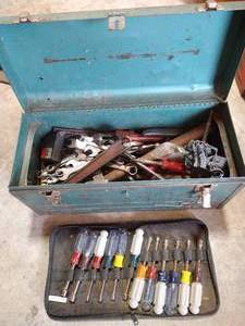lot 362 image: Blue Metal Tool Box w Tools