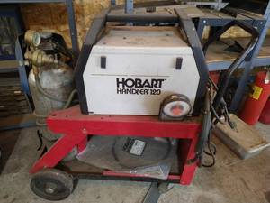 lot 398 image: Hobart Handler 120 Welder