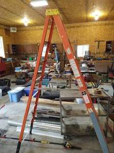lot 431 image: Bauer 8 ft Ladder