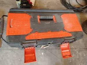 lot 438 image: Heavy Duty Rolling Tool Chest w Tools