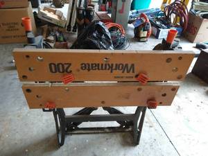lot 440 image: Black&Decker Workmate 200 Portable Project Center & Vise