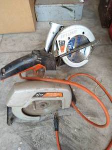 lot 452 image: Two Circle Saws