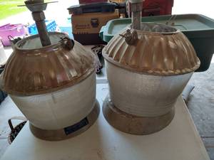 lot 475 image: Two Hanging Lights