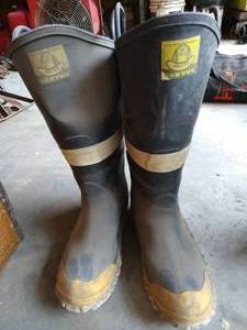 lot 490 image: Servus Firemans Boots