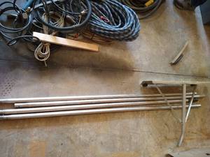 lot 513 image: Roof Snow Shovel