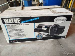 lot 525 image: Wayne Shallow Well Jet Pump