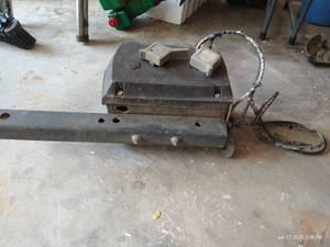 lot 526 image: Electric Tow Winch