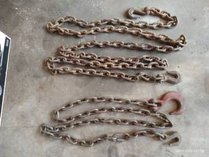 lot 527 image: Two Tow Chains