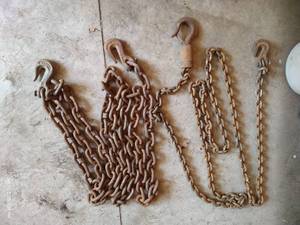 lot 550 image: Two Heavy Duty Tow Chains