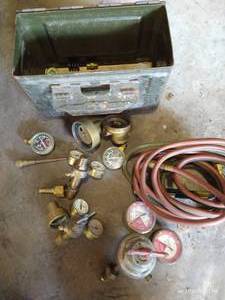 lot 561 image: Acetylene Torch Supplies