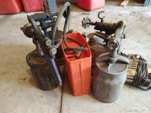 lot 564 image: Vintage Blow Torches, Etc