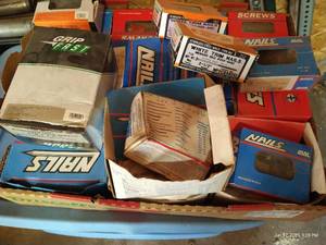 lot 570 image: Box of Misc Nails & Screws