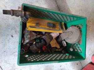 lot 586 image: Crate of Hardware & Rotating Drive-Line