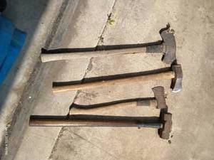 lot 603 image: Three Axes & Sledge Hammer