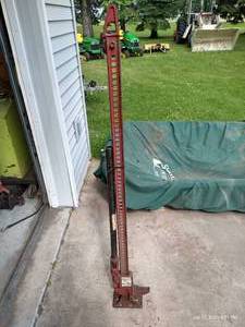 lot 605 image: Hi-Lift Jack Model HL-605