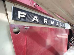 1960s Farmall 706 Tractor - Recent Engine Overhaul And Barely Used Since!