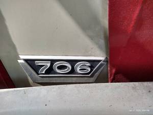 1960s Farmall 706 Tractor - Recent Engine Overhaul And Barely Used Since!