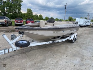 2000 Crestliner Rampage