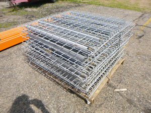 lot 7 image: 20 Pallet Racking Wire Decks