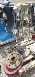 lot 11 image: Deluxe Clean-O-Matic Floor Scrubber