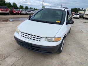lot 19 image: 1998 Plymouth Grand Voyager