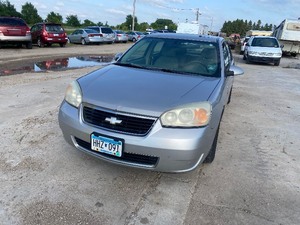 lot 16 image: 2007 Chevrolet Malibu