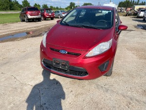lot 10 image: 2011 Ford Fiesta