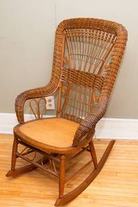 lot 528 image: Vintage Wicker Rocking Chair
