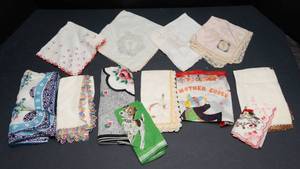 lot 562 image: Set of 12 Vintage Handkerchiefs  Delicate & Collectible