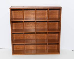 lot 591 image: Trinket Shelf