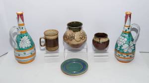 lot 620 image: Assorted Pottery  Set of 6 Pieces