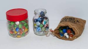 lot 648 image: Vintage Glass Marbles