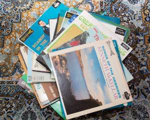 lot 677 image: Vintage Scottish LP Vinyl Albums  Set of Traditional Favorites