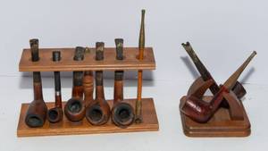 lot 742 image: Vintage Pipe Lot  8 Pipes & 2 Wooden Pipe Stands