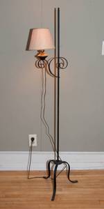lot 751 image: Vintage Wrought Iron Floor Lamp -  Adjustable