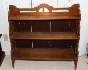 lot 639 image: Wooden Shelf