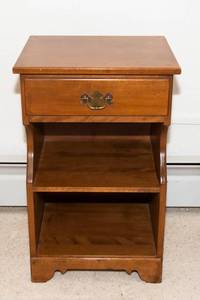 lot 550A image: Vintage Baumritter New York  Ethan Allen Bedside Table