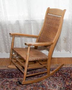 lot 744 image: Vintage Wooden Rocking Chair