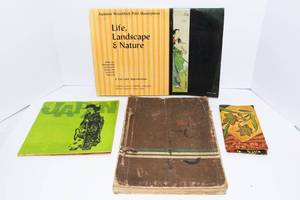lot 786 image: Japanese Artwork Booklets