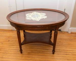 lot 796 image: Antique Edwardian Oval Display Table (likely walnut - 28 x 20 x 18)