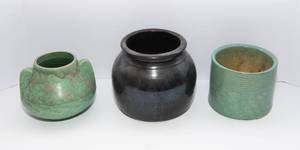 lot 781 image: Set of Three Pots (one likely a McCoy, one likely from Zanesville Stoneware)