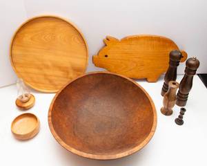 lot 810 image: KitchenHome Wooden Home Decor