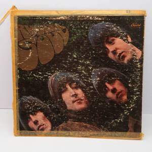 lot 690A image: The Beatles Rubber Soul  Vintage LP Vinyl Album