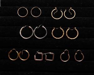 lot 807 image: A variety of Hoop Earrings - 7 Sets