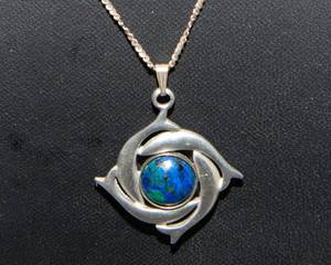 lot 799 image: Kenneth Kantros Earthsong Azurite Malachite Pendant Necklace Rare with Signature