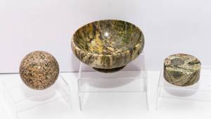 lot 818 image: A Set of Three MarbleGranite items.
