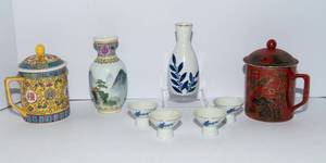 lot 846 image: An Asian Glassware Lot - Including a Sake Set