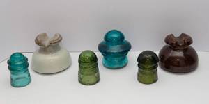 lot 838 image: Variety of Vintage Insulators