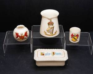 lot 870 image: Set of Four W.H. Goss Pieces