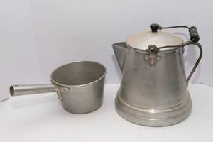 lot 867 image: Vintage Aluminum Kettle and Small Saucepan